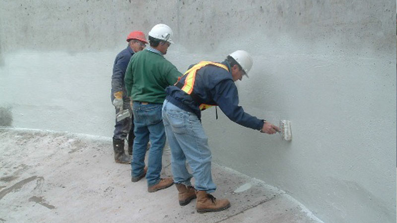 Thợ chống thấm tường nhà